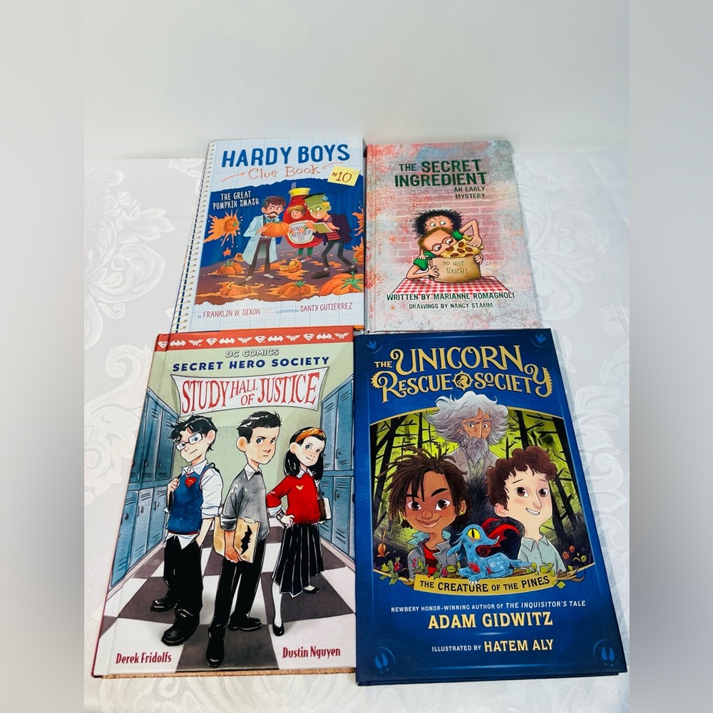 Scholastic Mystery Kids Book Set GUC